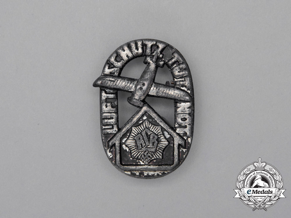 a_third_reich_period_rlb_luftschutz_emergency_badge_h_610_1