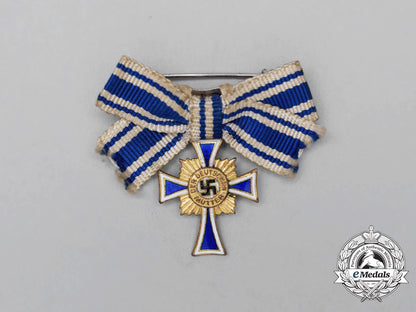 germany._a_gold_grade_cross_of_honour_of_the_german_mother_by_deumer_h_669_1_1