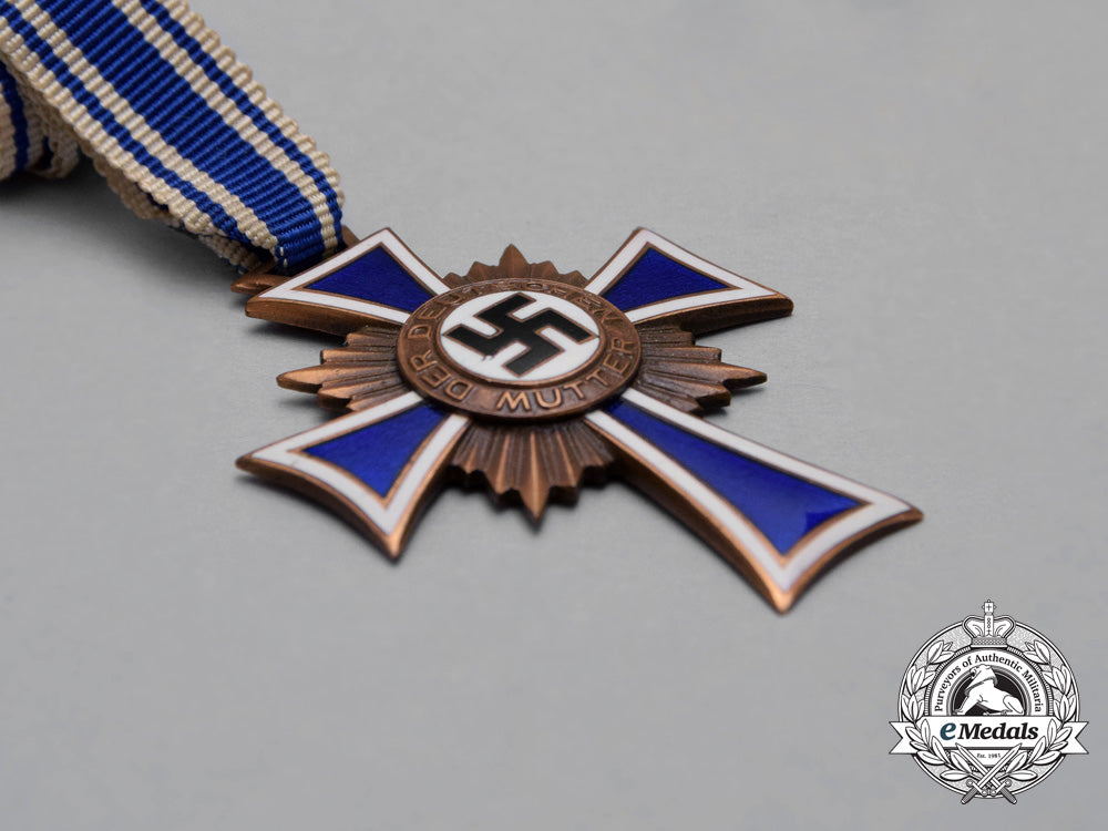 a_cased_bronze_grade_cross_of_honour_of_the_german_mother_by_souval_h_680_1