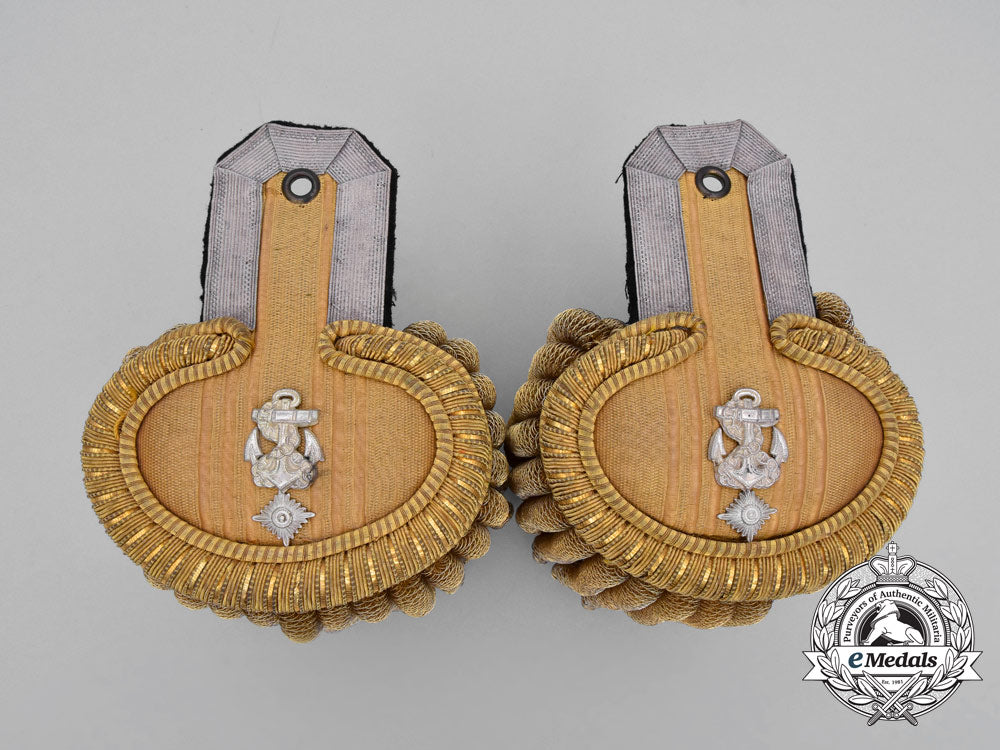an_exquisite_cased_set_of_kriegsmarine_frigate_captain_epaulettes;_published_example_h_740_1