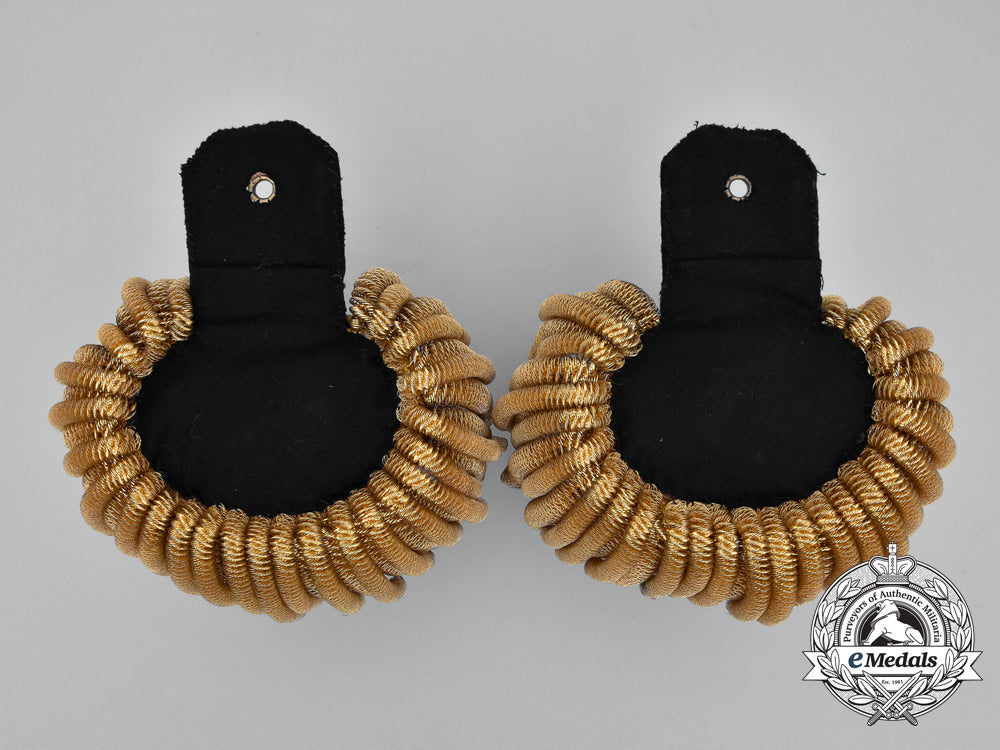 an_exquisite_cased_set_of_kriegsmarine_frigate_captain_epaulettes;_published_example_h_741_1