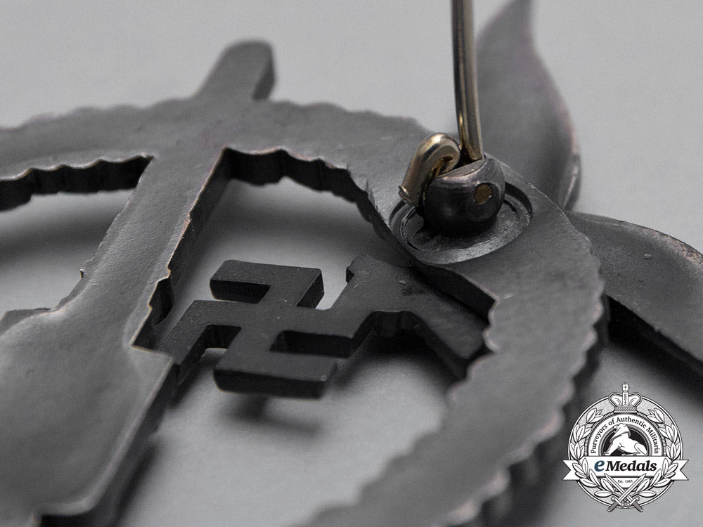 an_early_luftwaffe_flak_badge_in_its_case_of_issue_h_834_1