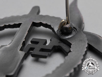 an_early_luftwaffe_flak_badge_in_its_case_of_issue_h_834_1