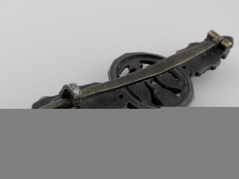 a_bronze_grade_luftwaffe_squadron_clasp_for_short_range_fighter_pilots_h_898