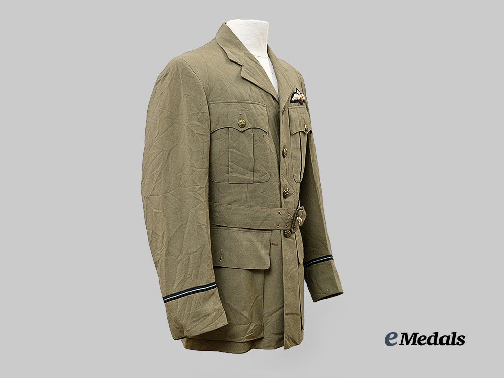 canada,_commonwealth._a1944_r_c_a_f_summer_tunic,_named,_by_tip_top_tailors_e_medals__c7672_3
