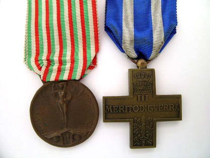 two_medals_i2520002
