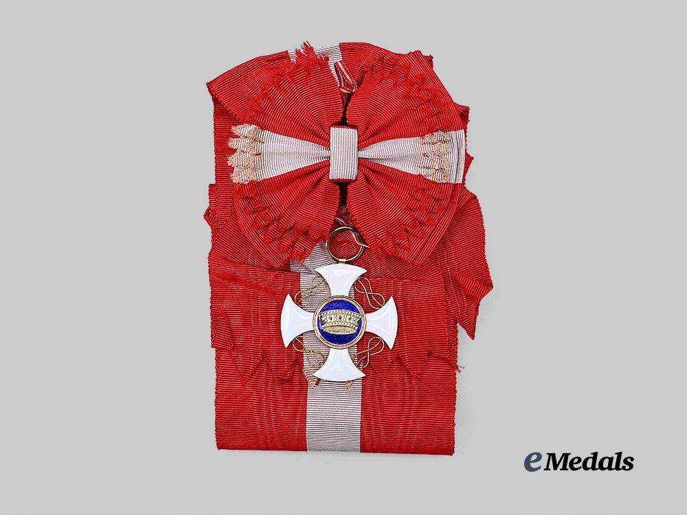 italy,_kingdom._an_order_of_the_crown,_grand_cross_set,_in_gold,_by_gardino_e_medals__m0332-75_7