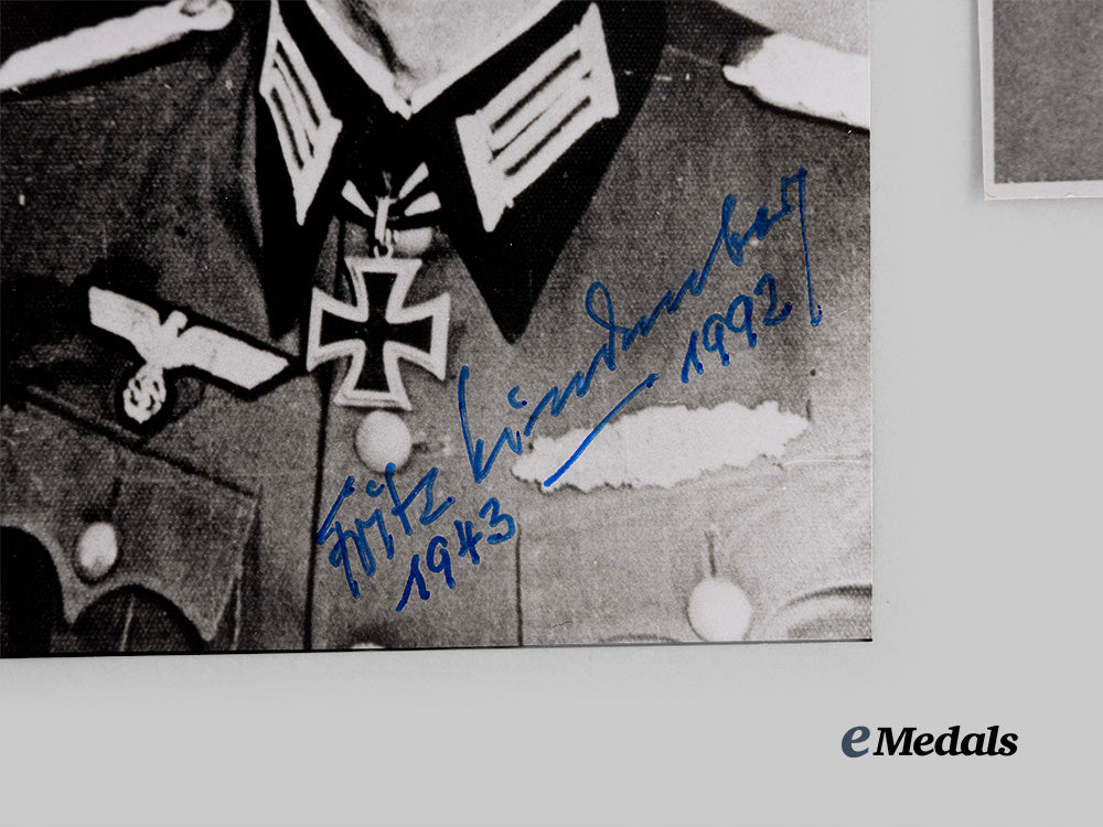 germany,_third_reich._a_lot_of_post-_war_signed_knight’s_cross_winner_photographs_e_medals__g62077_6