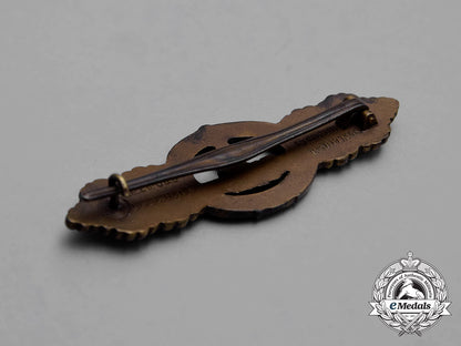 germany._a_bronze_grade_submarine_front_clasp_by_schwerin_i_033_1_1