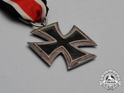 a_second_war_iron_cross1939_second_class_grouping_with_matching_medal_ribbon_bar_i_047_1