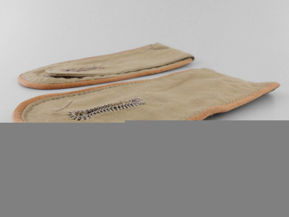 a_pair_of_luftwaffe_signals_em’s_tropical_shoulder_straps_i_099