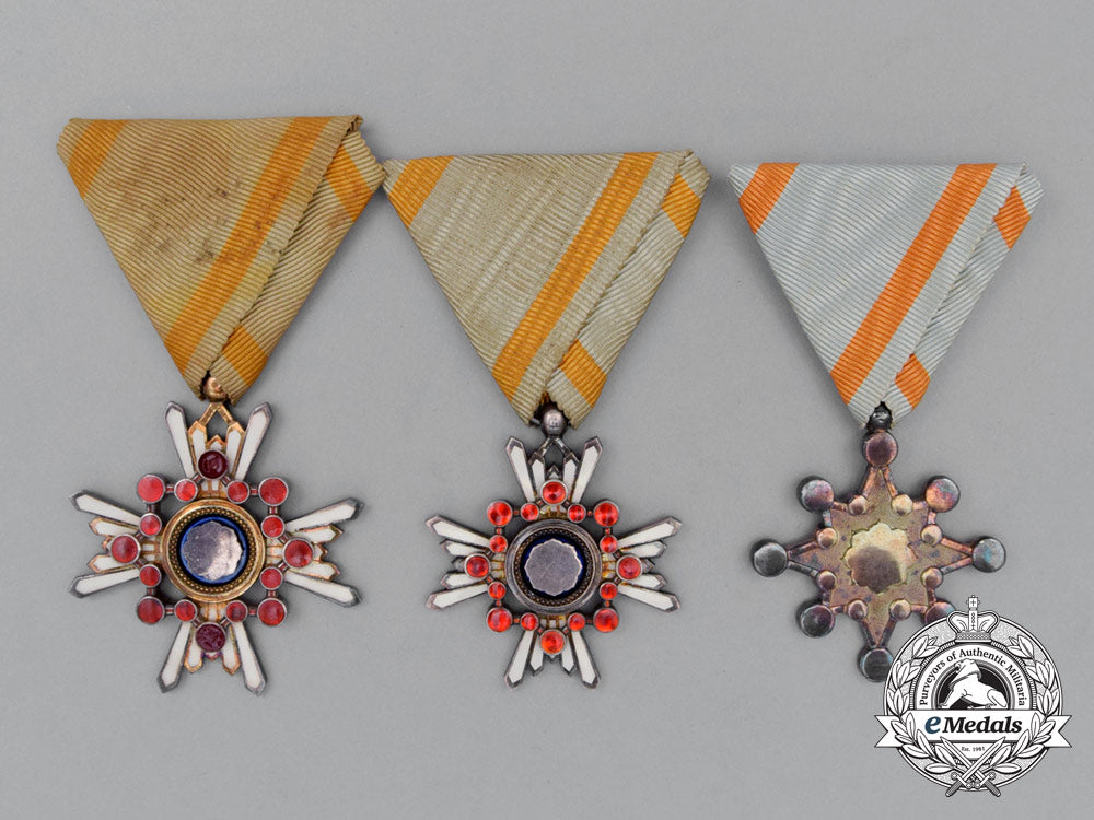 three_japanese_sacred_treasure_orders_i_206_1
