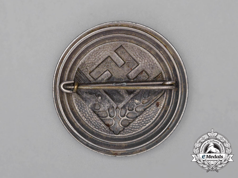 a_radwj(_national_labour_service_of_female_youths)_female“_kamaradschaftsälteste”_rank_brooch_i_378_1