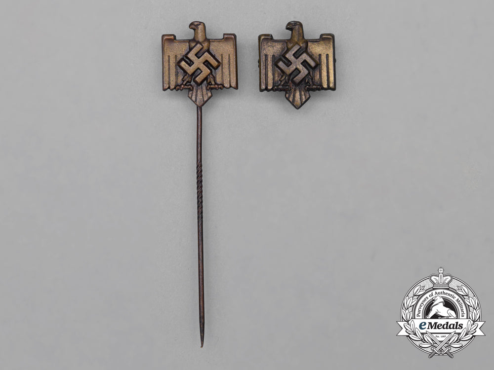 two_drl_membership_badges_and_stickpins_i_394_1