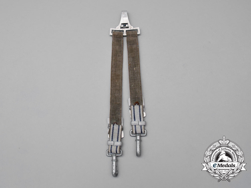 a_rare_set_of_social_welfare_leader’s_dagger_hangers_i_449_1