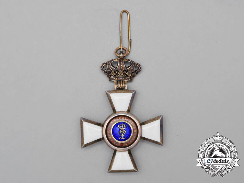 an_oldenburg_house&_merit_order_of_duke_peter_frederick_louis,_knight's_cross_i_477_3