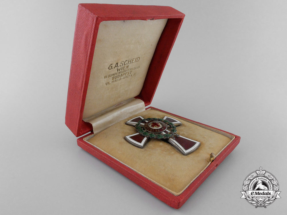 an_austrian_red_cross_officer’s_decoration1864-1914_i_529