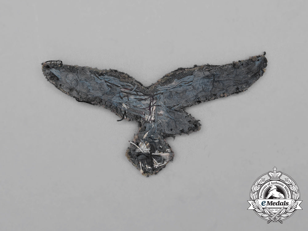a_luftwaffe_officer’s_breast_eagle;_uniform_removed_i_621_1