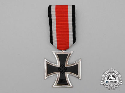 a_mint_and_unissued_iron_cross1939_second_class_i_656