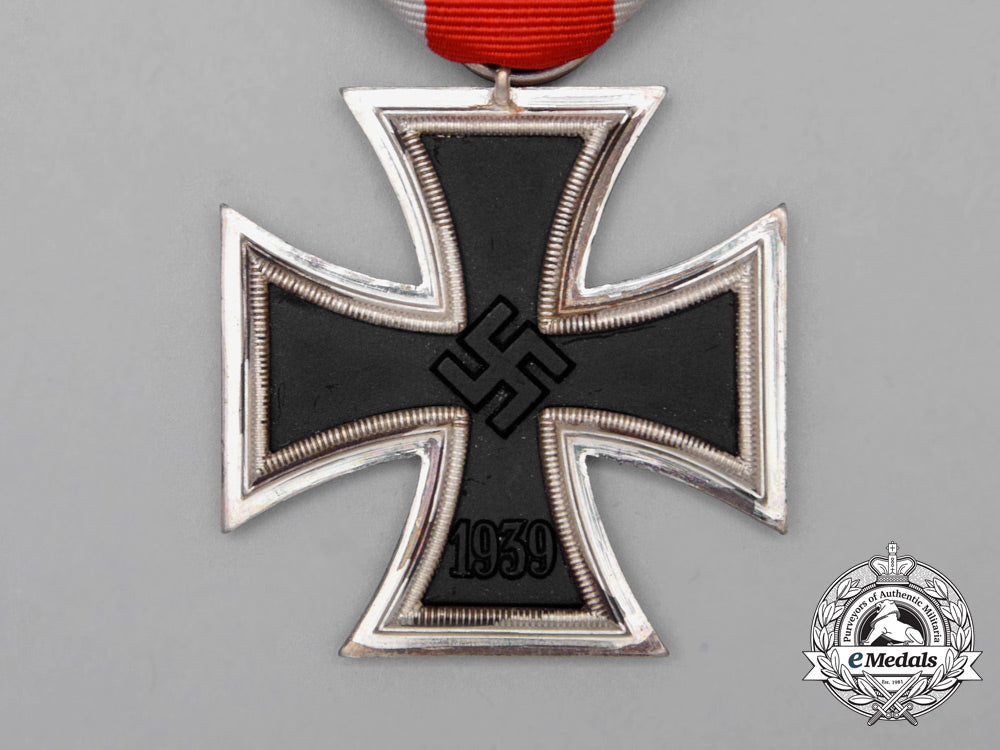 a_mint_and_unissued_iron_cross1939_second_class_i_657