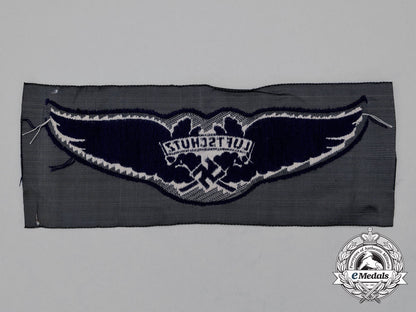a_mint_and_unissued_german_rlb(_air_raid_protection_league)_luftschutz_insignia_i_738_1