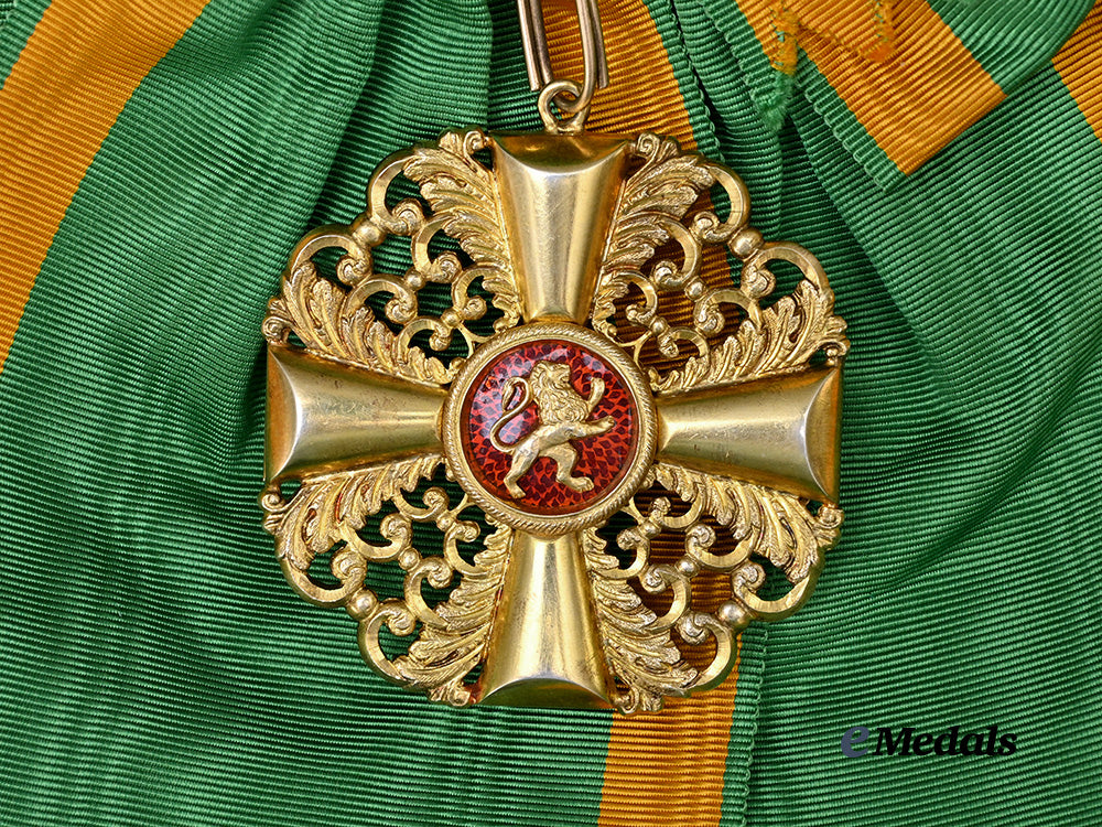 baden,_grand_duchy._a_rare_order_of_the_zähringer_lion,_grand_cross_in_gold_e_medals__g62624_4
