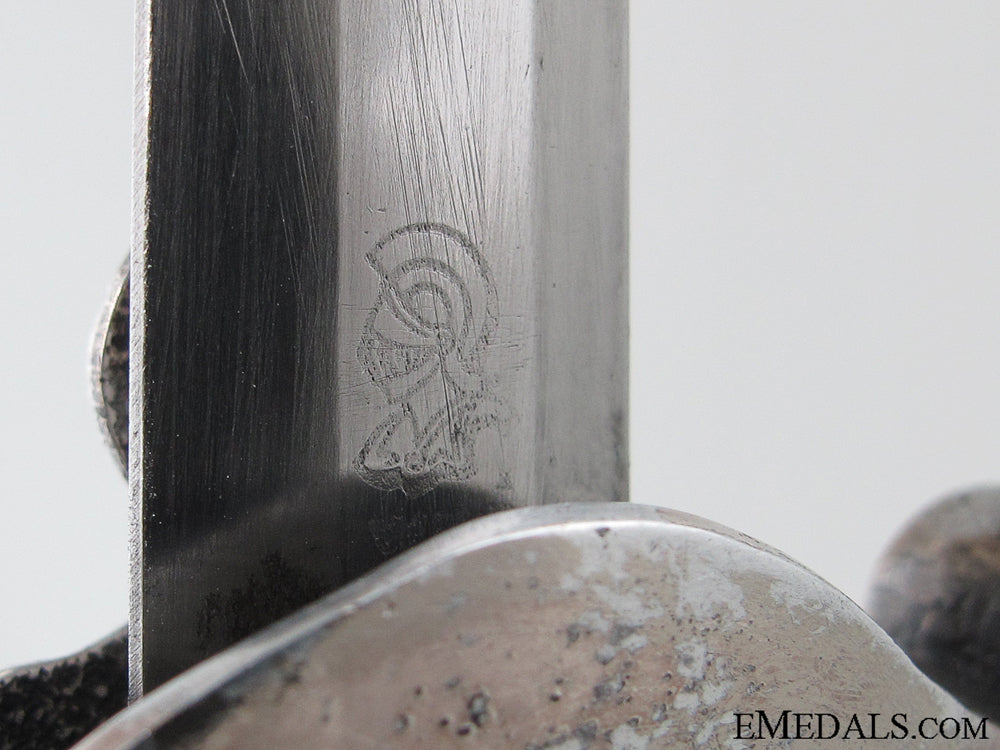 land_custom_official_dagger_by_wkc_img_0197