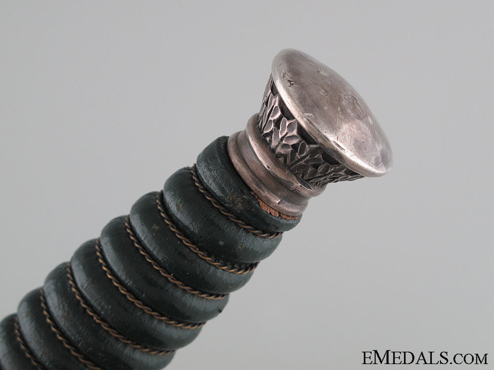 land_custom_official_dagger_by_wkc_img_0199