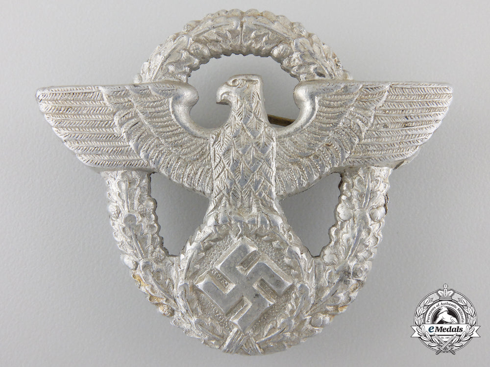 a_german_police_cap_badge_img_01_12