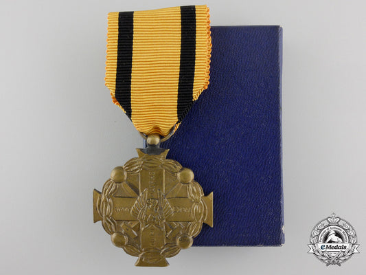 a_greek_medal_of_military_merit1916-1917;4_th_class_with_box_img_01_19_20