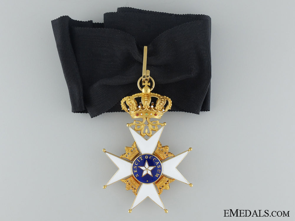 swedish_order_of_the_north_star_in_gold;_cased_img_01.jpg535fb976b2fea