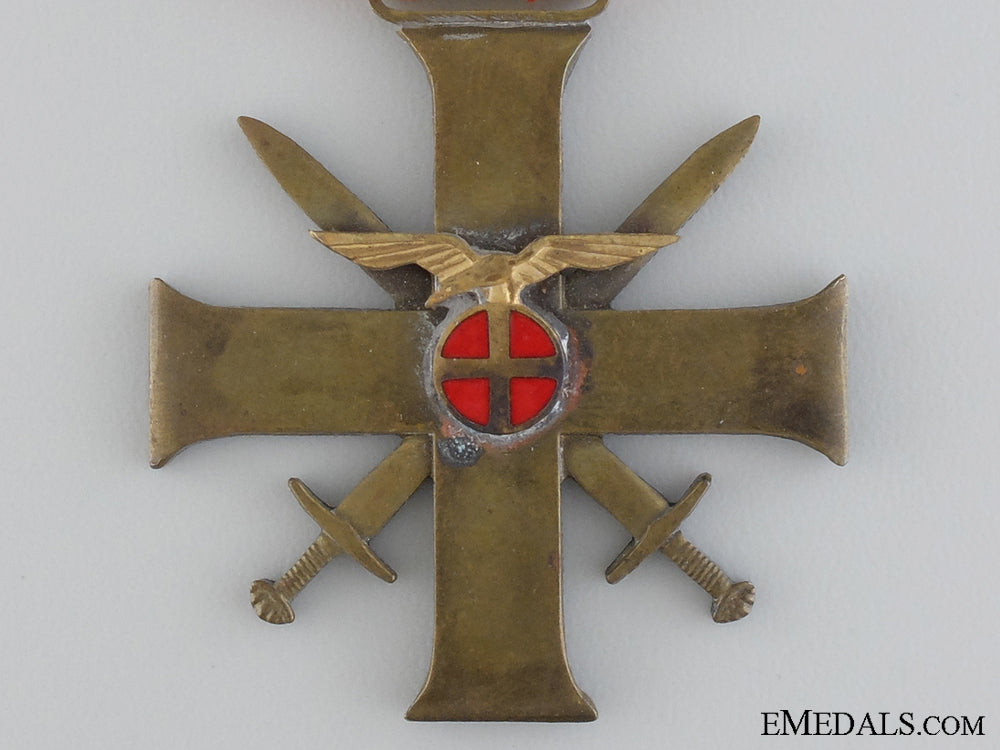 norway._a_merit_cross_with_swords,_quisling_issue,_type_ii,_c.1942_img_02.jpg54638603dceff