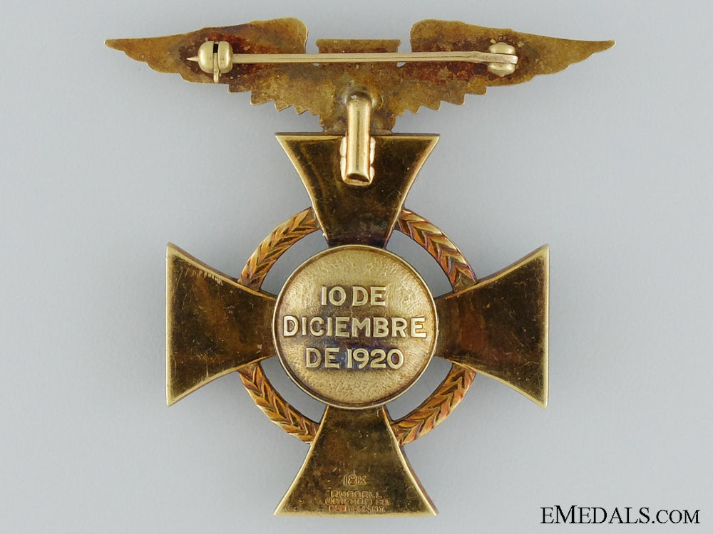 a_rare_venezuelan_aviation_decoration_in18_kt_gold_img_02.jpg5362883796dac