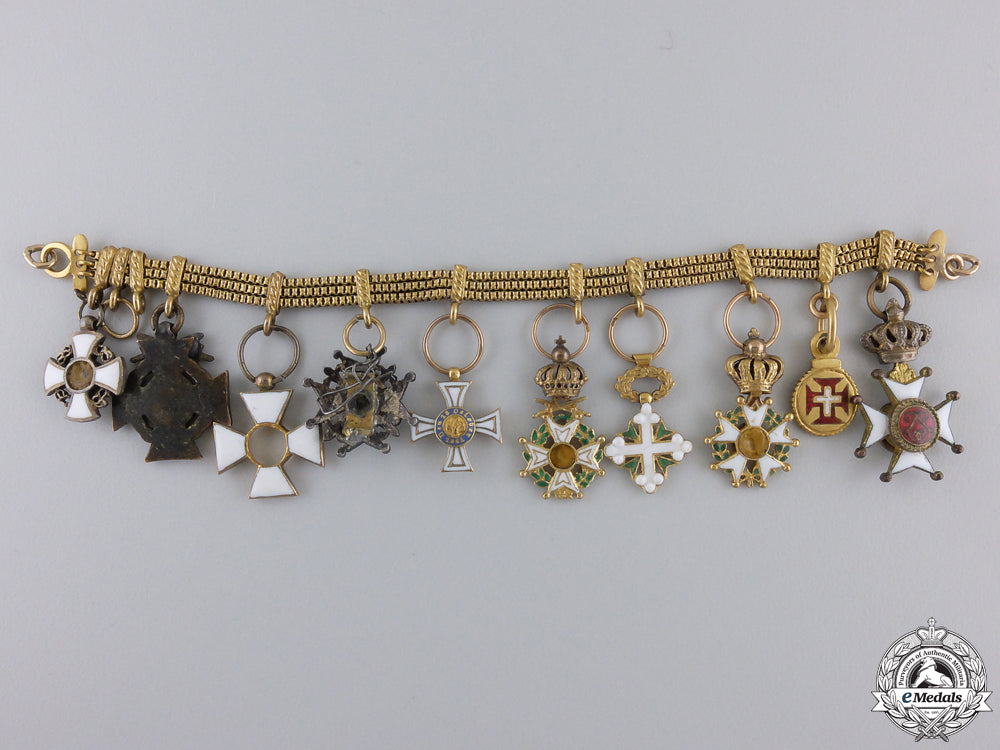 a_diplomats_european_miniature_chain_img_02.jpg559e6b166f85a