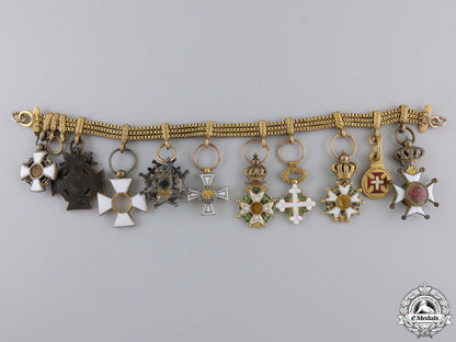 a_diplomats_european_miniature_chain_img_02.jpg559e6b166f85a