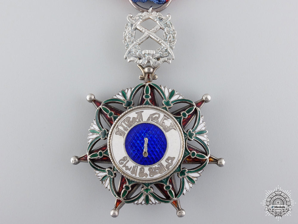 an_iraqi_order_of_el_rafidian_with_swords;5_th_class_img_02.jpg54c6a6805918b