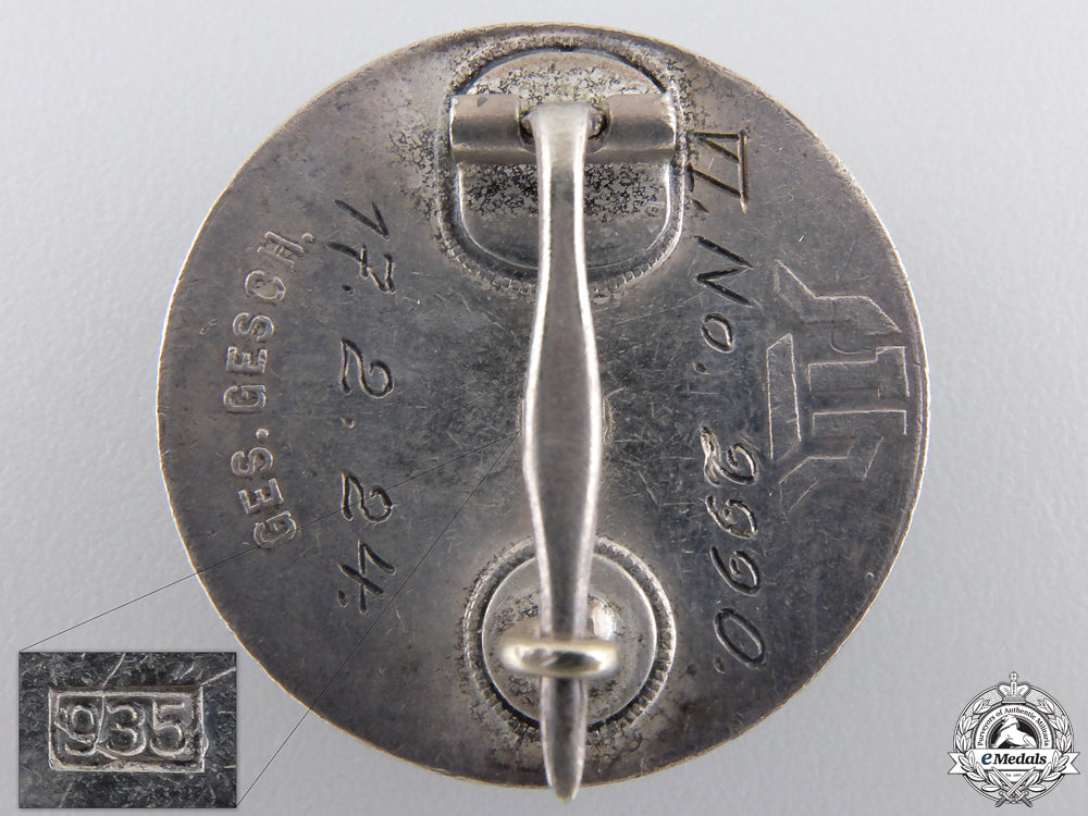 a_stahlhelm_membership_badge17.2.24_in935_silver_img_02.jpg559d4414504d3