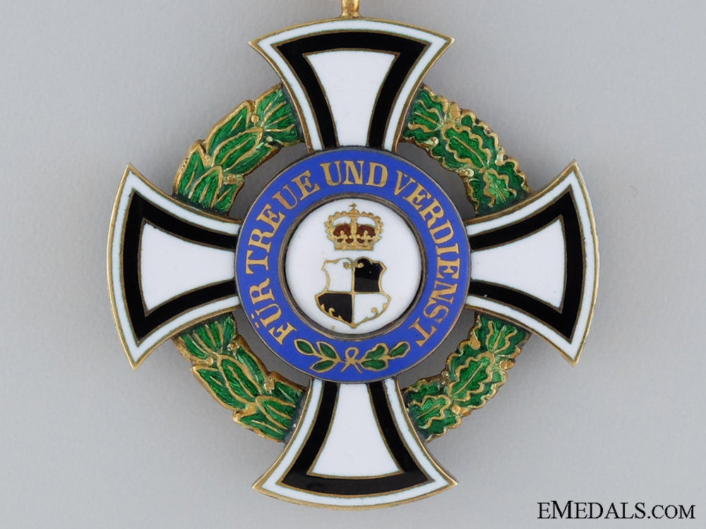 hohenzollern,_house_order_of_hohenzollern;_honour_cross_second_class,_in_gold_img_02.jpg53ab1bfc583a3