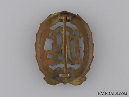 bronze_grade_drl_sport_badge;3_rd_model_img_02.jpg53e5149051743