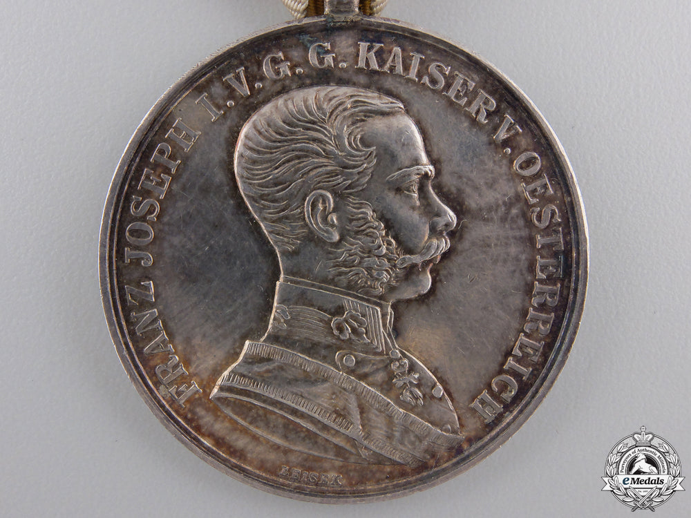 a1914-1916_austrian_bravery_medal;_silver_grade1_st_class_img_02.jpg55316cff3ebd7