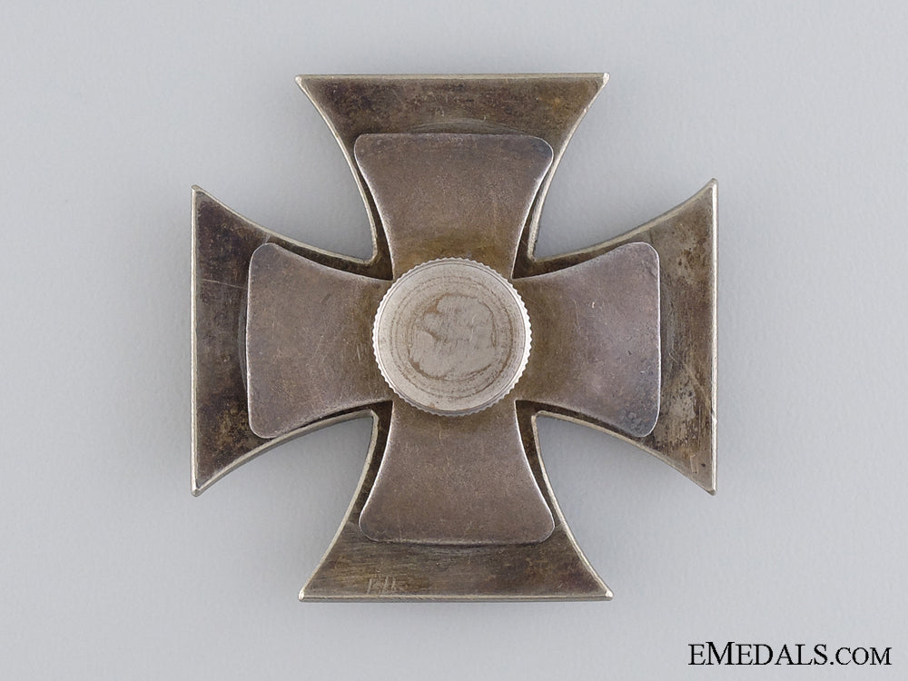 an_iron_cross_first_class1914;_screw_back_version_img_02.jpg54428ca87b3c8