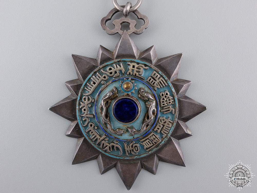a_scarce_chinese_order_of_the_double_dragon;4_th_class_badge_img_02.jpg5506e5bb4ab4b