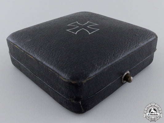an_iron_cross_first_class1939_with_case_img_02.jpg559e8b7082796