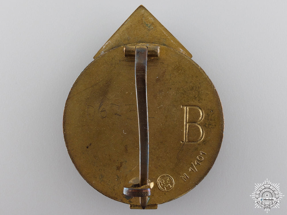 an_hj_golden_leaders_sports_badge_by_gustav_brehmer_img_02.jpg54c8f0a4d92e8