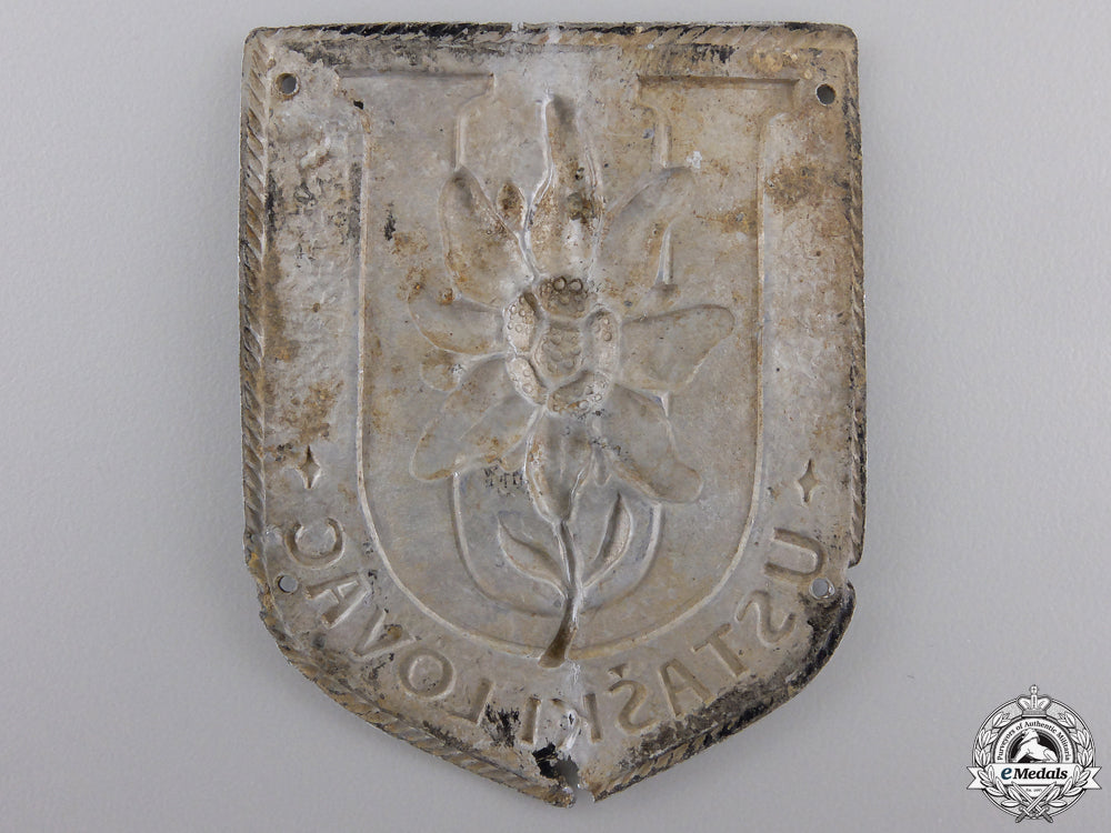 a_ustaski_lovac_arm_badge_of_the_ustasha_rifleman's_brigade_img_02.jpg55b66b2191b2f