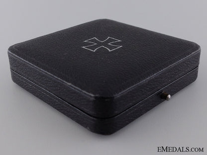 a_mint_cased_iron_cross_first_class1939_img_02.jpg543308b261171