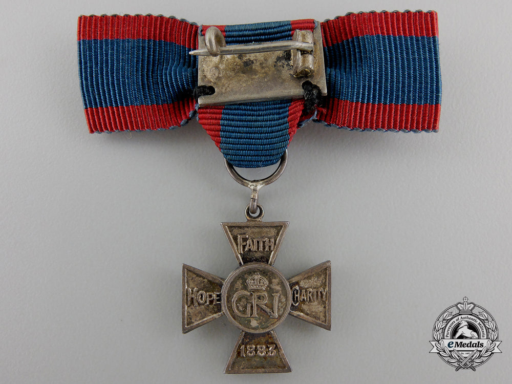 a_miniature_royal_red_cross;2_nd_class_img_02.jpg55d1fc989b381