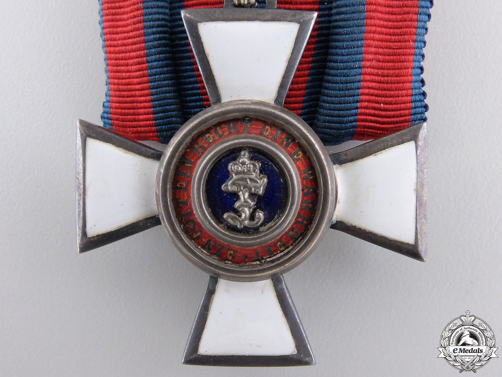 an_oldenburg_order_of_peter_friedrich_ludwig,_knight's_cross2_nd_class_img_02.jpg55a3ea6955508