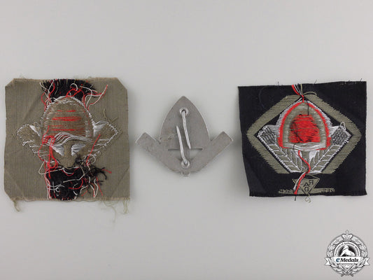 three_items_of_rad_insignia_img_02.jpg558ea091107f1