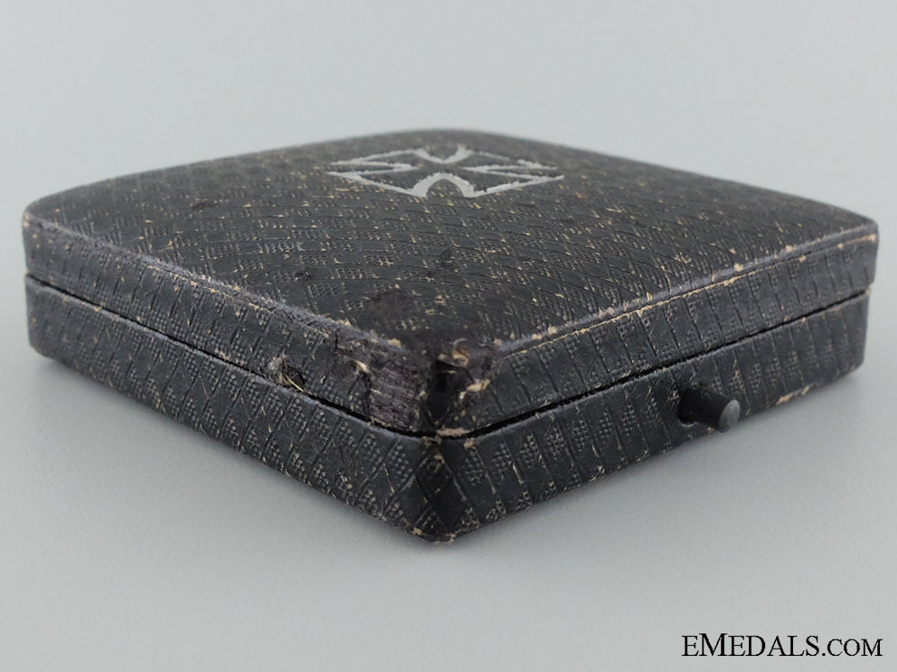 an_iron_cross_first_class1914_by_k.a.g.;_with_case_of_issue_img_02.jpg5385ec3c772ac